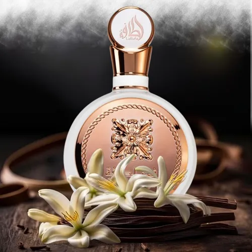 Frasco branco e rose gold do perfume árabe feminino Lattafa Fakhar Rose 100ml