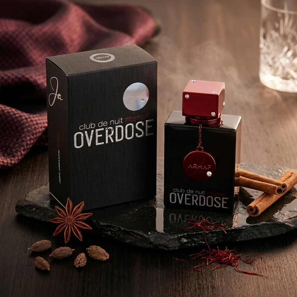 Ingredientes frutados e amadeirados inspiradores do Armaf Club de Nuit Overdose