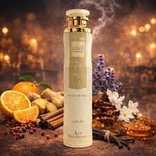 Ambientador Lattafa Angham num cenário acolhedor de quarto perfumado